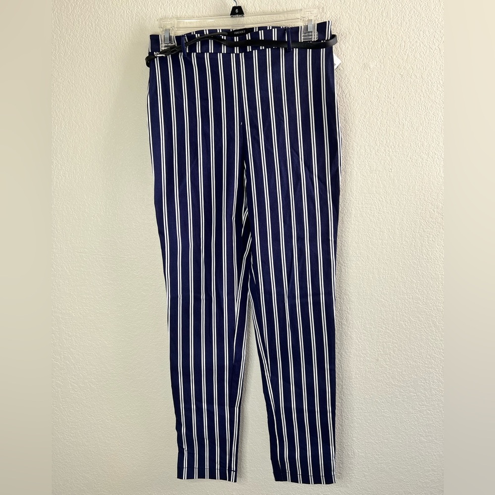 Forever 21 Pull On Womens Pants Size Medium,Stripped ,New With Tag